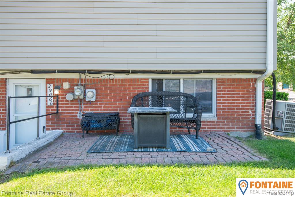 29066 ANN ARBOR Trail, Westland, MI — Photo 13