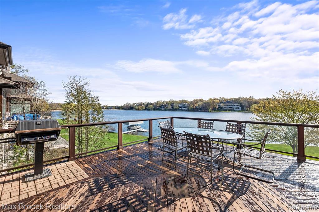 1832 Long Lake Shore Drive, Bloomfield Hills, MI 48302 — Photo 82