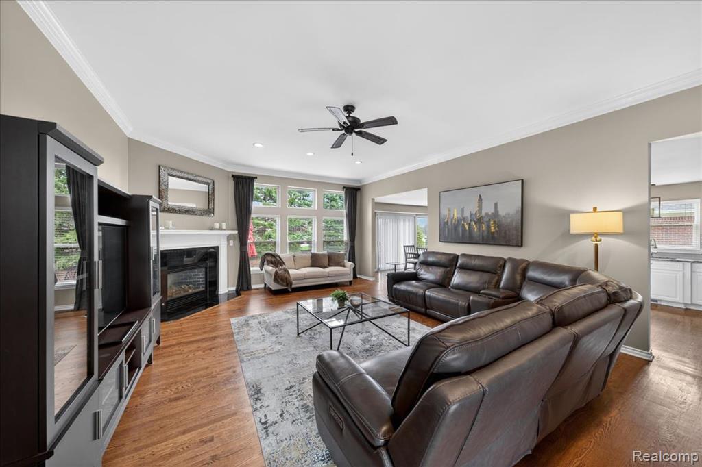 20196 Huron Drive, Clinton Twp, MI 48038 — Photo 5