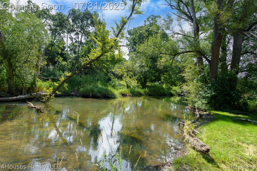 5273 Highland Road, 108, Waterford, MI 48327 — Photo 13