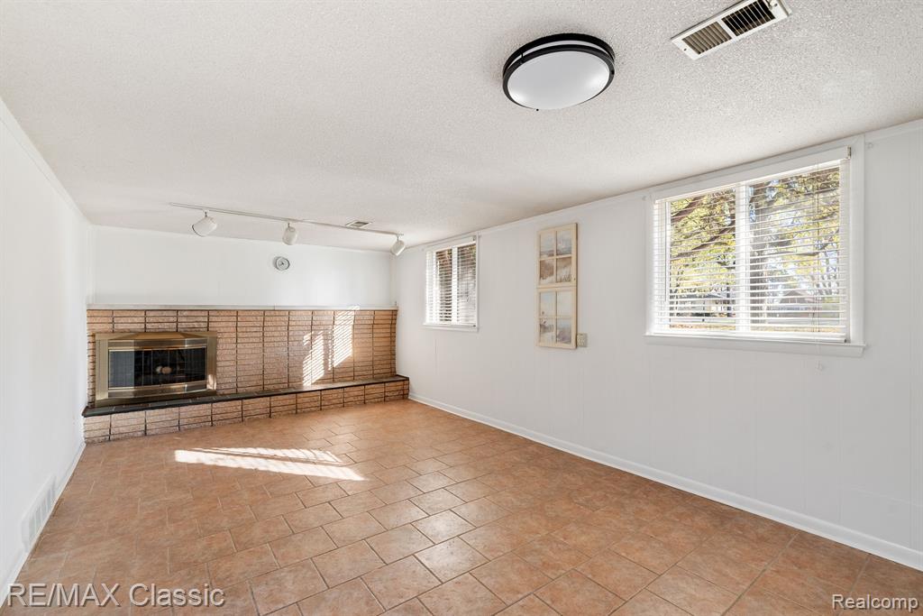 5701 Livernois Road, Troy, MI 48098 — Photo 14