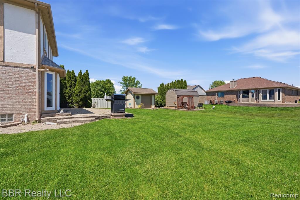 24883 Curtis Drive, Flat Rock, MI 48134 — Photo 39