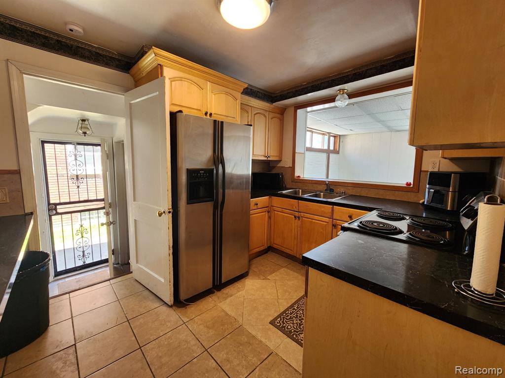 9262 Piedmont Street, Detroit, MI 48228 — Photo 17