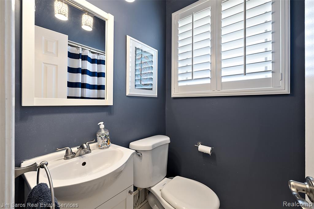 22416 Ardmore Park Drive, Saint Clair Shores, MI 48081 — Photo 20