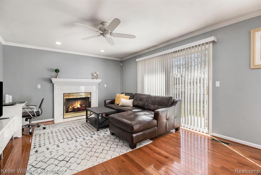 6955 WESTPOINTE Drive, Troy, MI 48085 — Photo 13