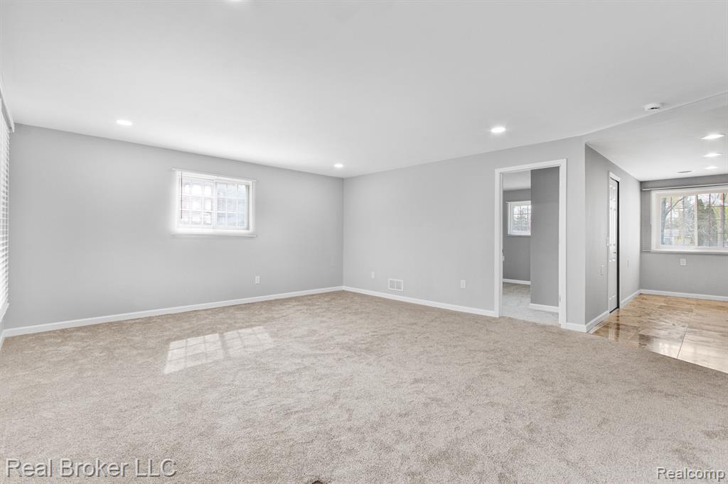 7460 22 MILE Road, Shelby Twp, MI 48317 — Photo 5