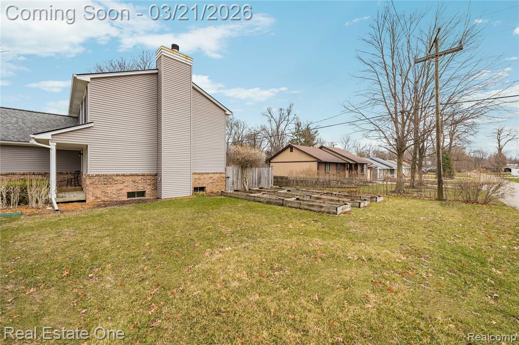 1065 Round Lake Road, White Lake, MI — Photo 19