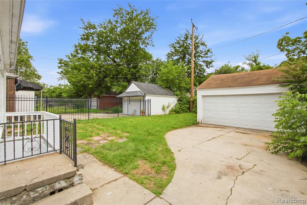 19165 Rutherford Street, Detroit, MI 48235 — Photo 15