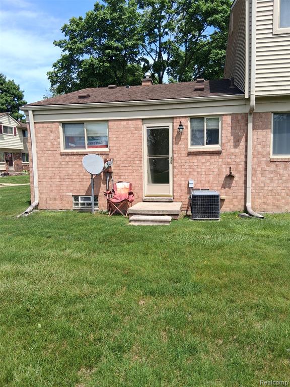 9700 Pine Street, Taylor, MI 48180 — Photo 32