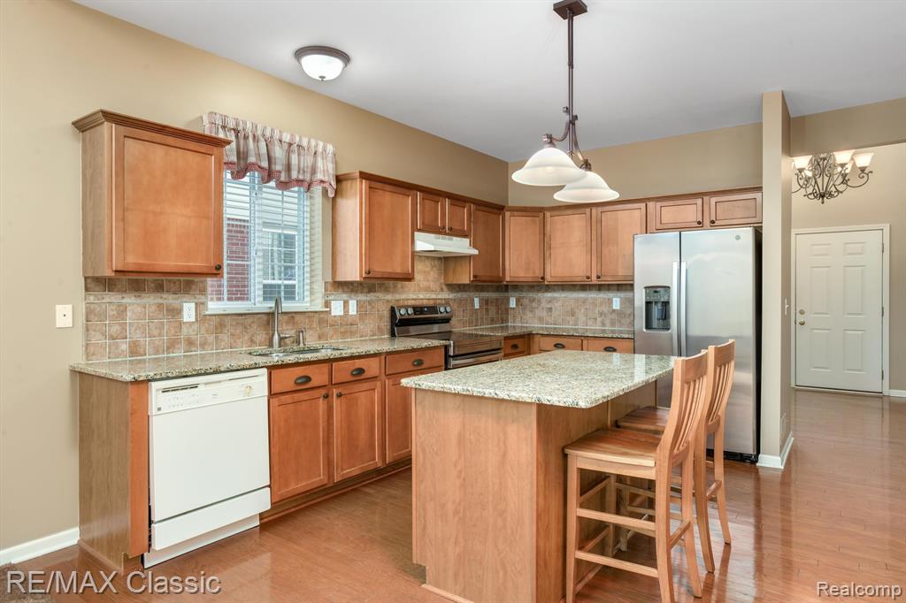 4221 BRIGHTON Lane, Canton, MI 48188 — Photo 10