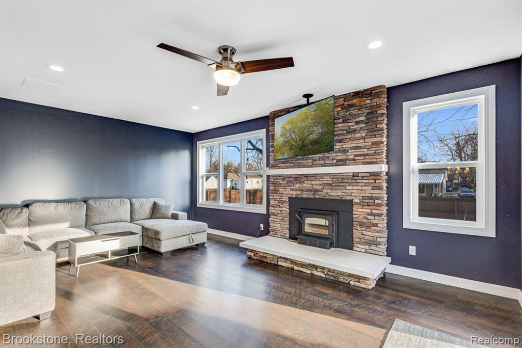 406 5TH Street, Fenton, MI 48430 — Photo 14