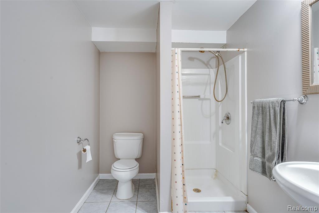 461 Alexander Drive, Commerce Twp, MI 48390 — Photo 41