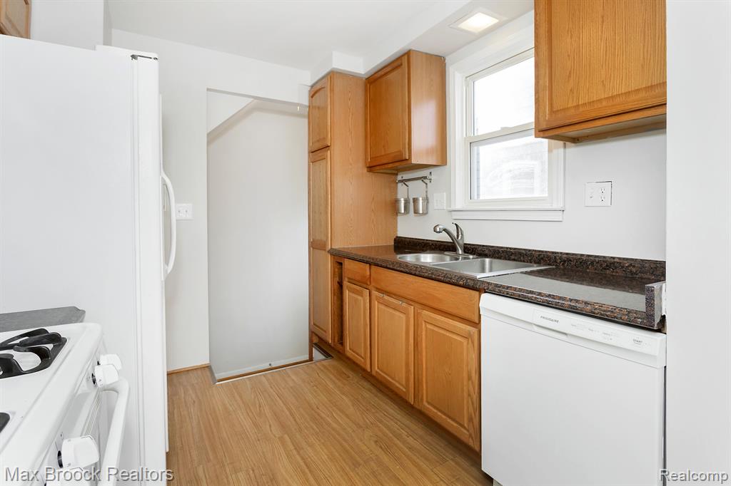508 DEWEY Street, Royal Oak, MI 48067 — Photo 9