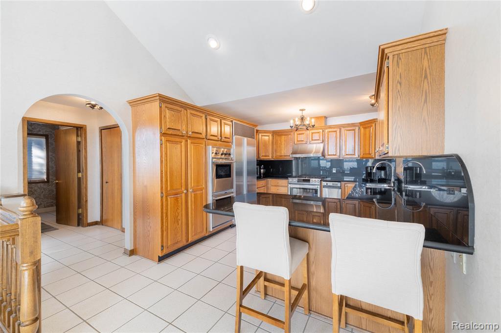 21774 East River Road, Grosse Ile, MI 48138 — Photo 18