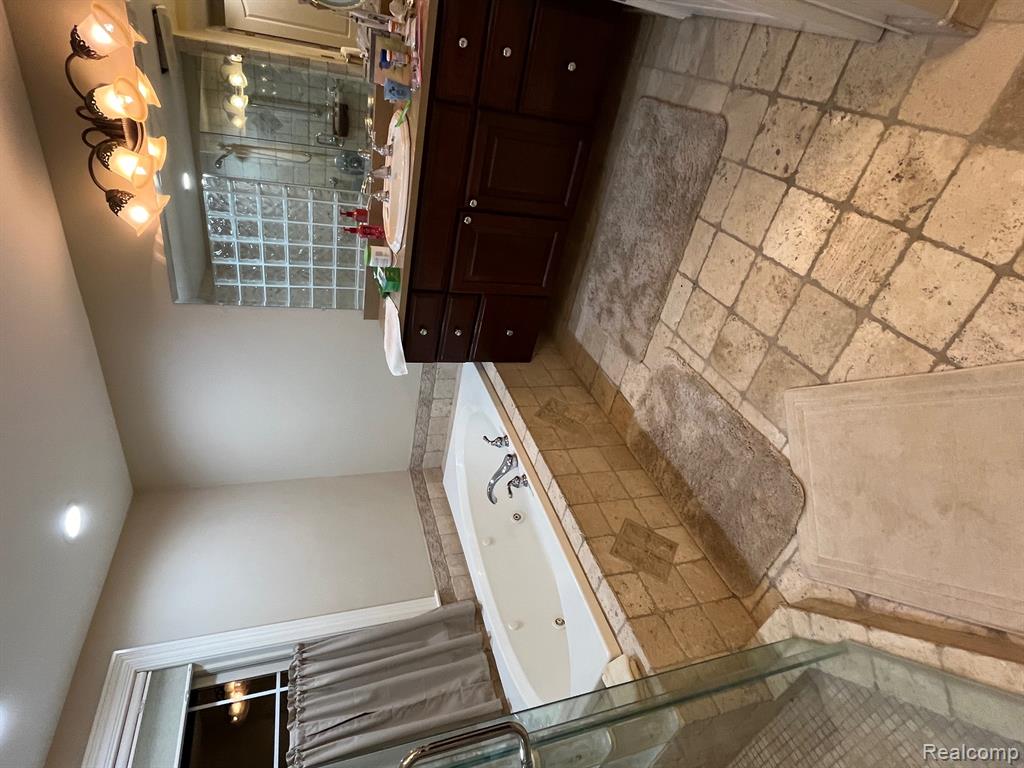 2888 Parkway Place, Hartland, MI 48353 — Photo 24