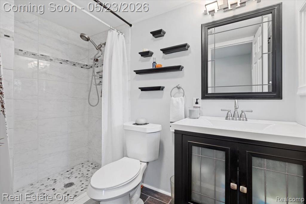 128 S SLATER Street, Lake Orion, MI 48362 — Photo 26