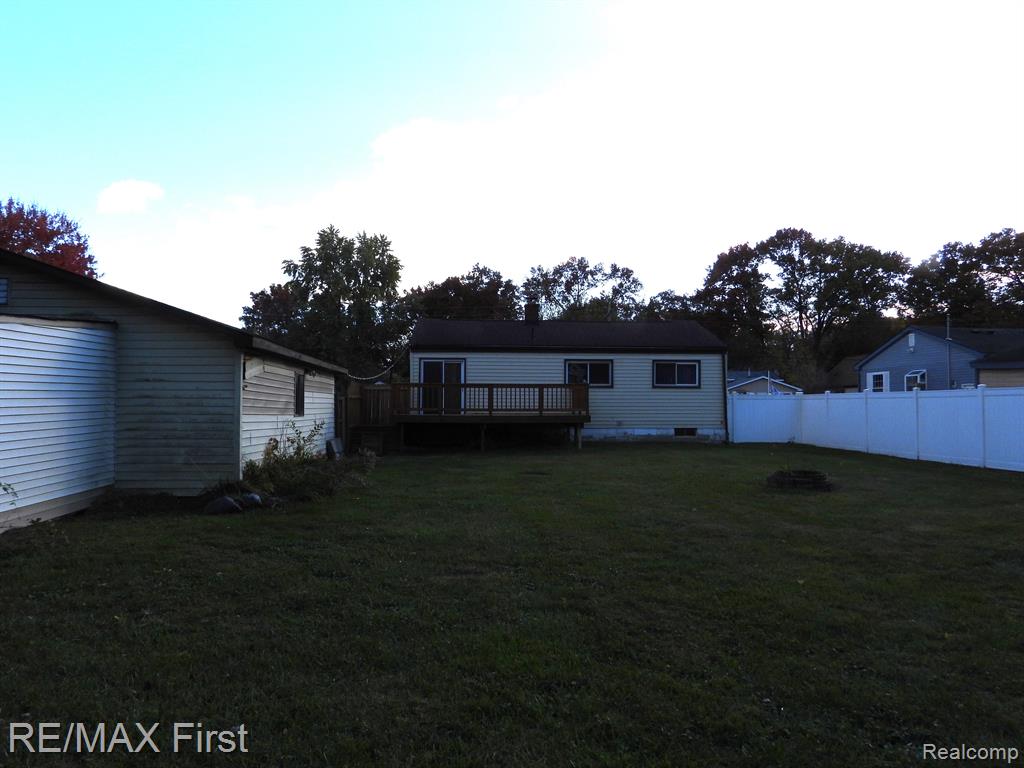 5522 PLEASANT Drive, Waterford, MI 48329 — Photo 18