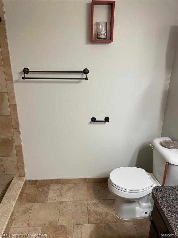 42843 RICHMOND Drive, Sterling Heights, MI 48313 — Photo 19