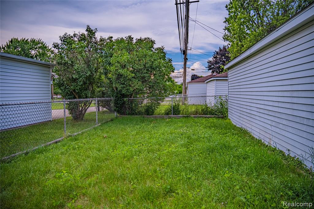 4420 Katherine Street, Dearborn Heights, MI 48125 — Photo 36