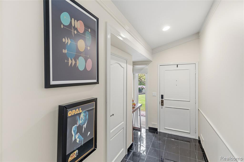 4042 Chablis Street, West Bloomfield, MI 48323 — Photo 28