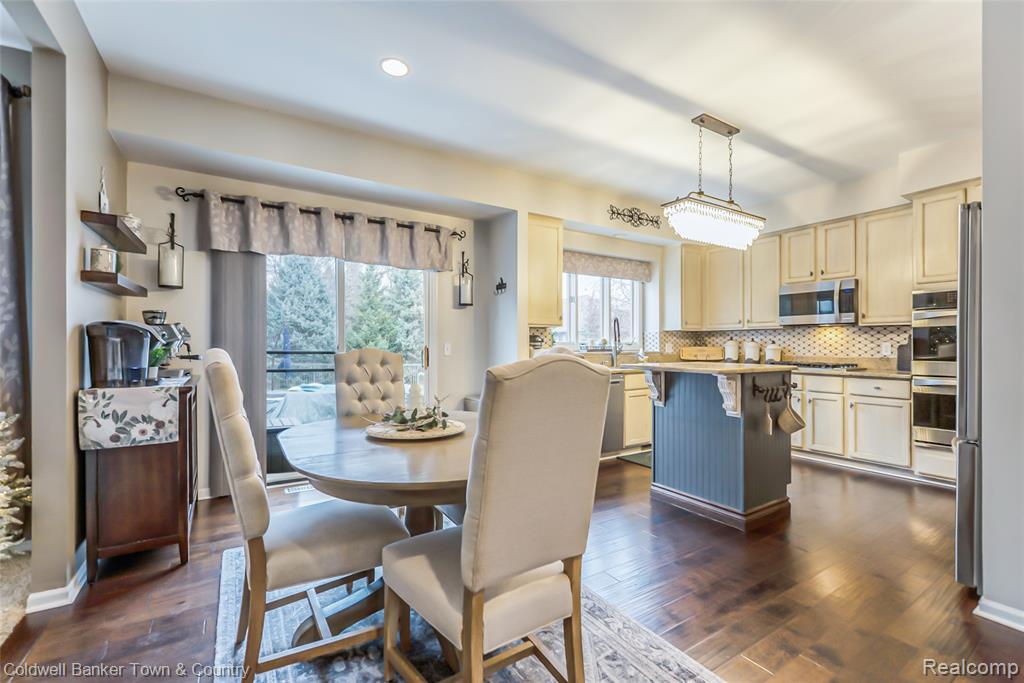 47740 Royal Pointe Drive, Canton, MI 48187 — Photo 19