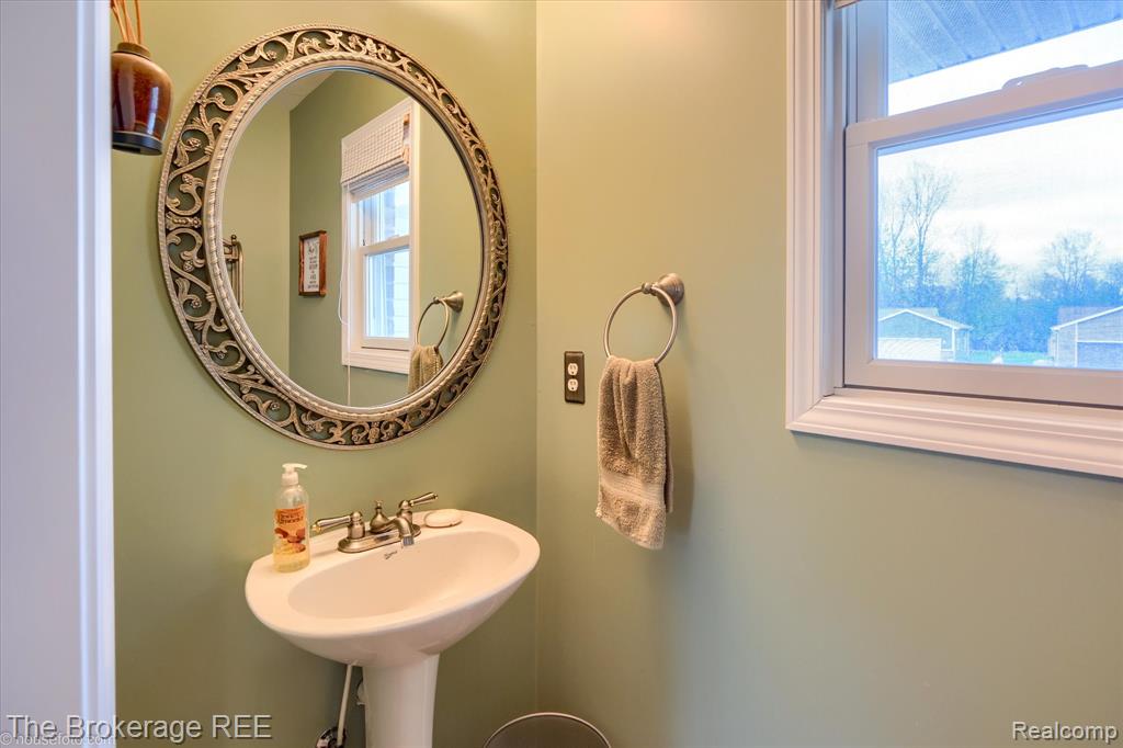 10047 Fox Run Drive, Davison, MI 48423 — Photo 46