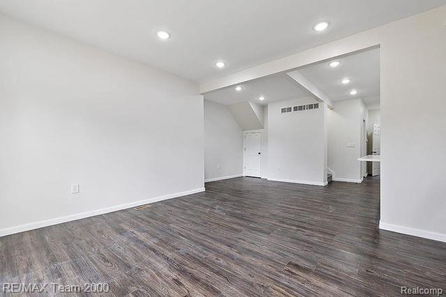 5430 ELMWOOD Street, Detroit, MI 48211 — Photo 9