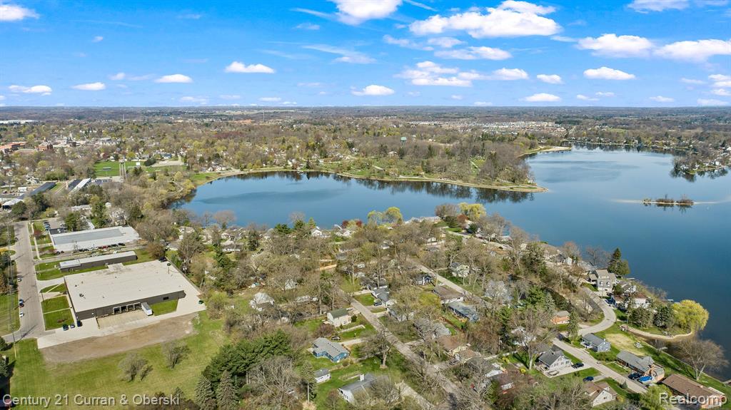 417 CHICAGO Drive, Howell, MI 48843 — Photo 48