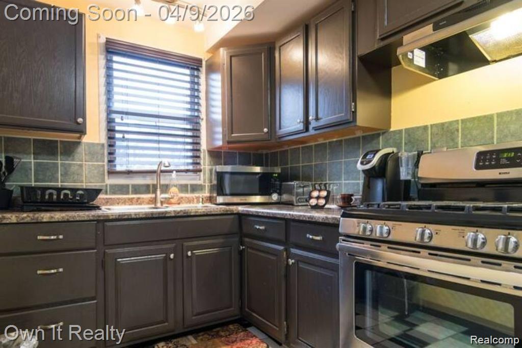 2358 NEIBEL Street, Hamtramck, MI 48212 — Photo 8