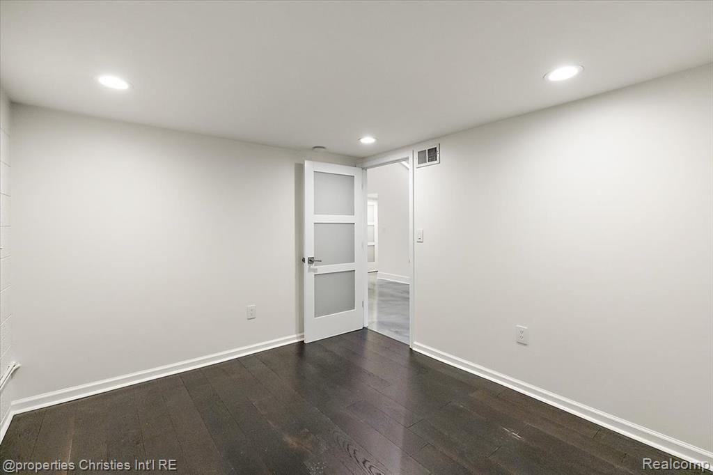 3434 Russell Street, 107, Detroit, MI 48207 — Photo 18