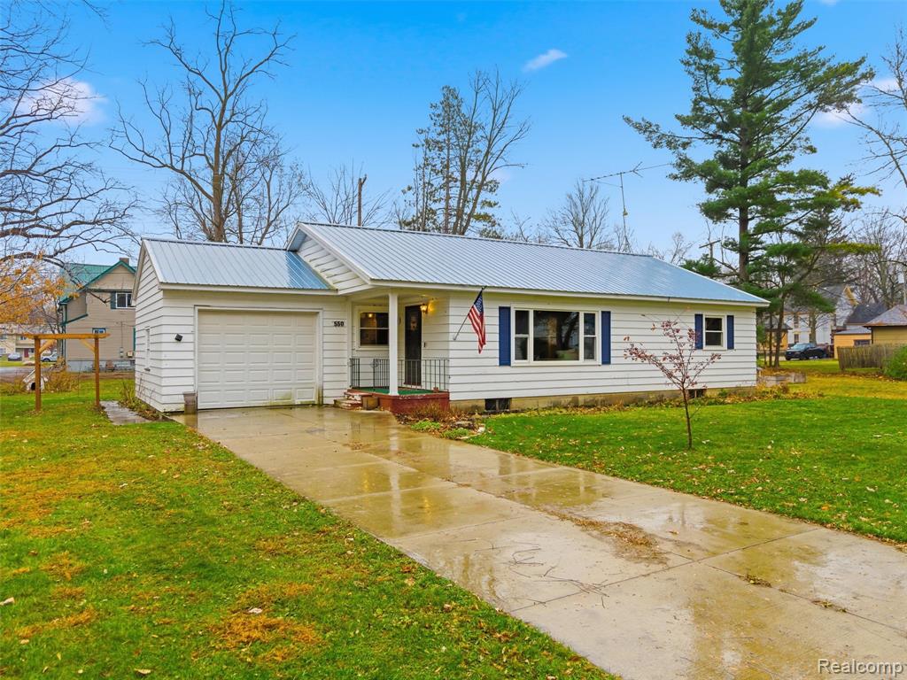 550 Johnson Street, Almont, MI 48003 — Photo 2