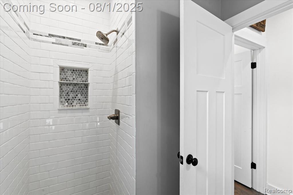 32 Maywood Avenue, Pleasant Ridge, MI — Photo 17