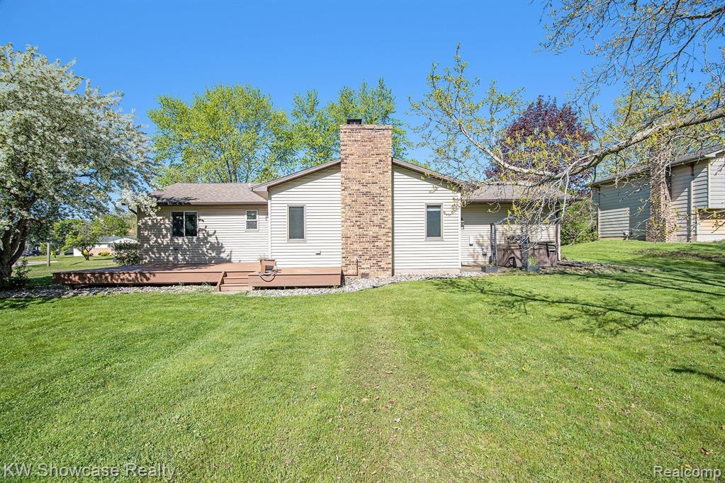 4045 S ELMS Road, Swartz Creek, MI 48473 — Photo 16