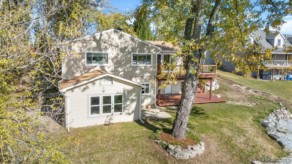 551 Joslyn Road, Lake Orion, MI 48362 — Photo 11