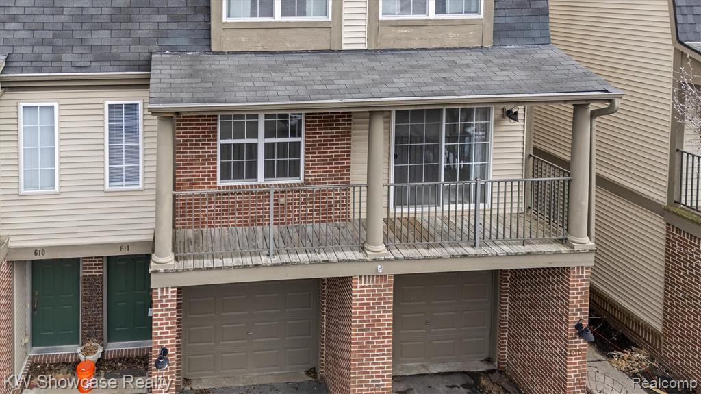 614 Napa Valley Drive, Milford, MI 48381 — Photo 2