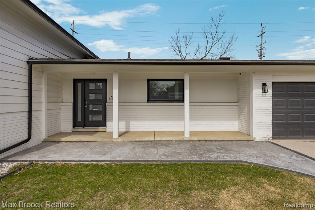 5316 CENTERBROOK Drive, West Bloomfield, MI — Photo 4