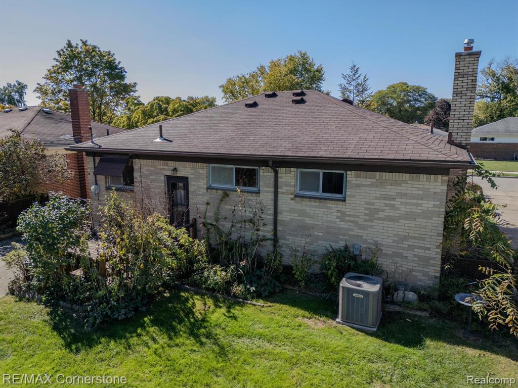 500 N LEONA Avenue, Garden City, MI — Photo 34