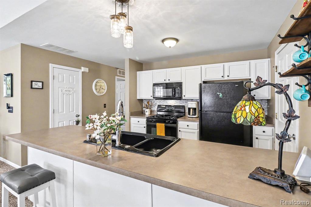 3379 Kneeland Circle, 108, Howell, MI 48843 — Photo 22