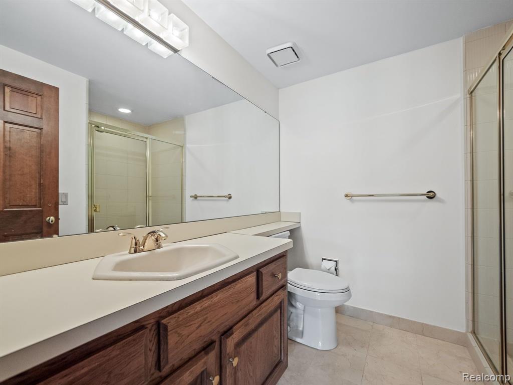 4932 SUSANS Way, Bloomfield Hills, MI 48302 — Photo 32