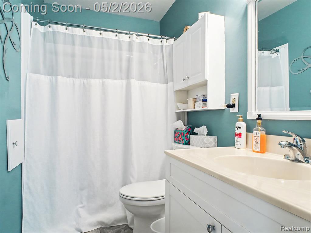4488 Thorntree Drive, Burton, MI 48509 — Photo 20