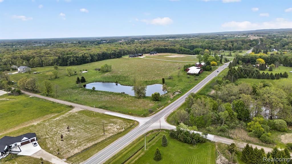 8103 Baldwin Road, Goodrich Vlg, MI — Photo 17