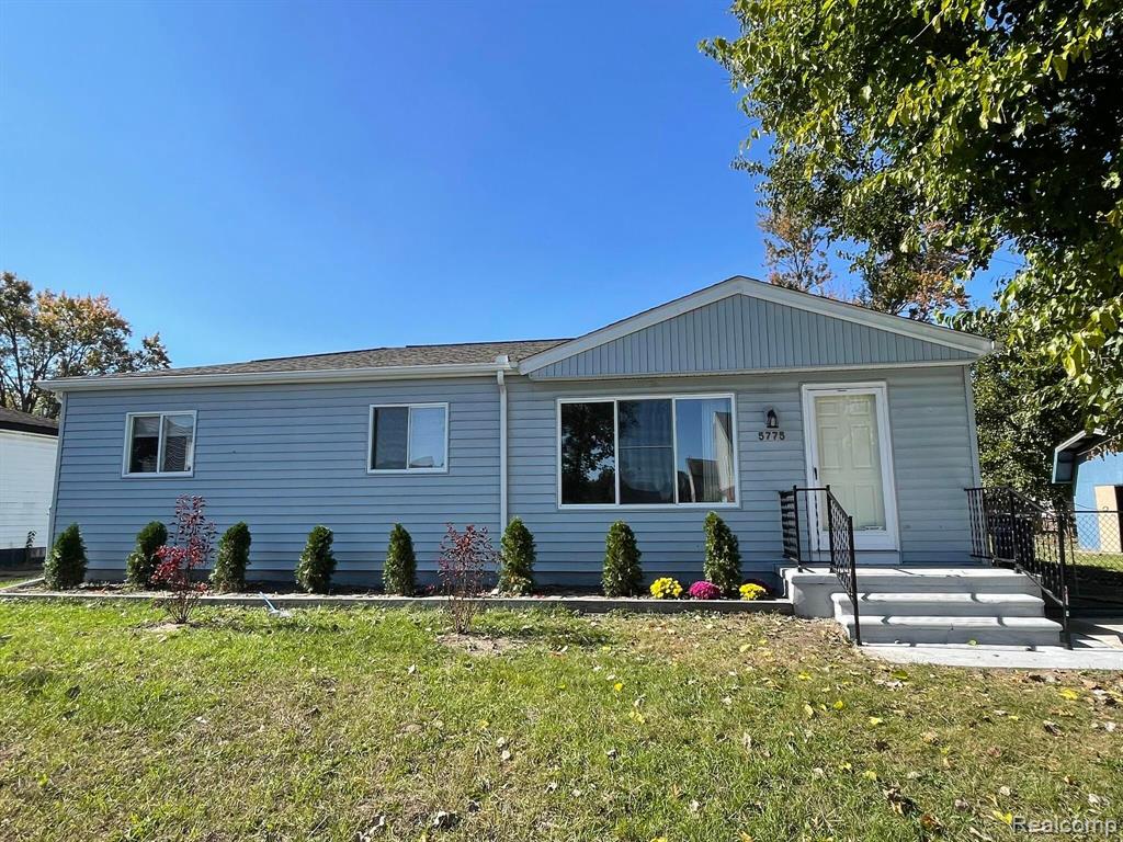 5775 N DOWLING Street, Westland, MI — front exterior