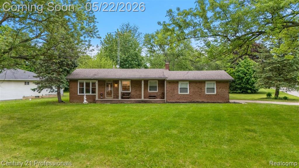 4255 Whispering Oak Drive, Flint, MI 48507 — Photo 2