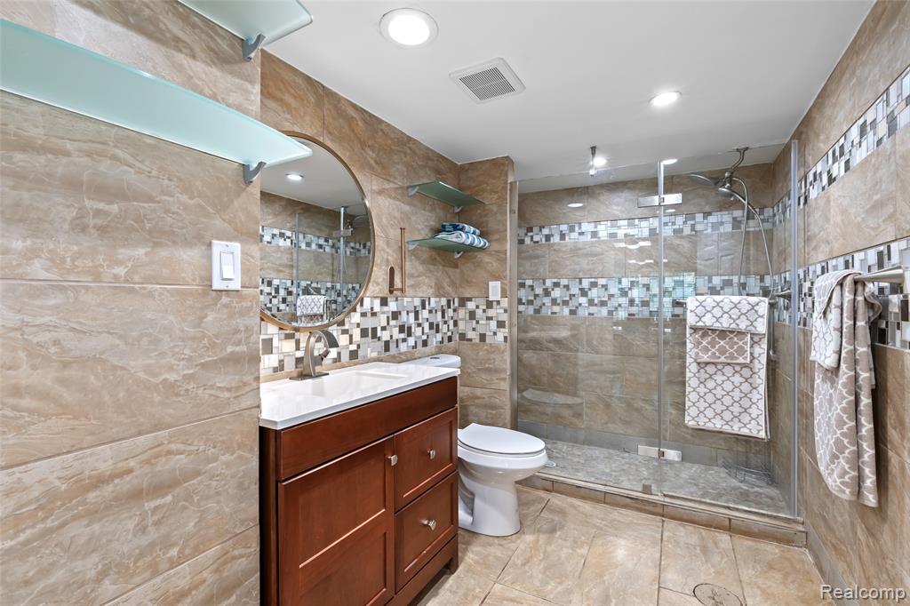 18031 Stonebrook Drive, Northville, MI 48168 — Photo 52