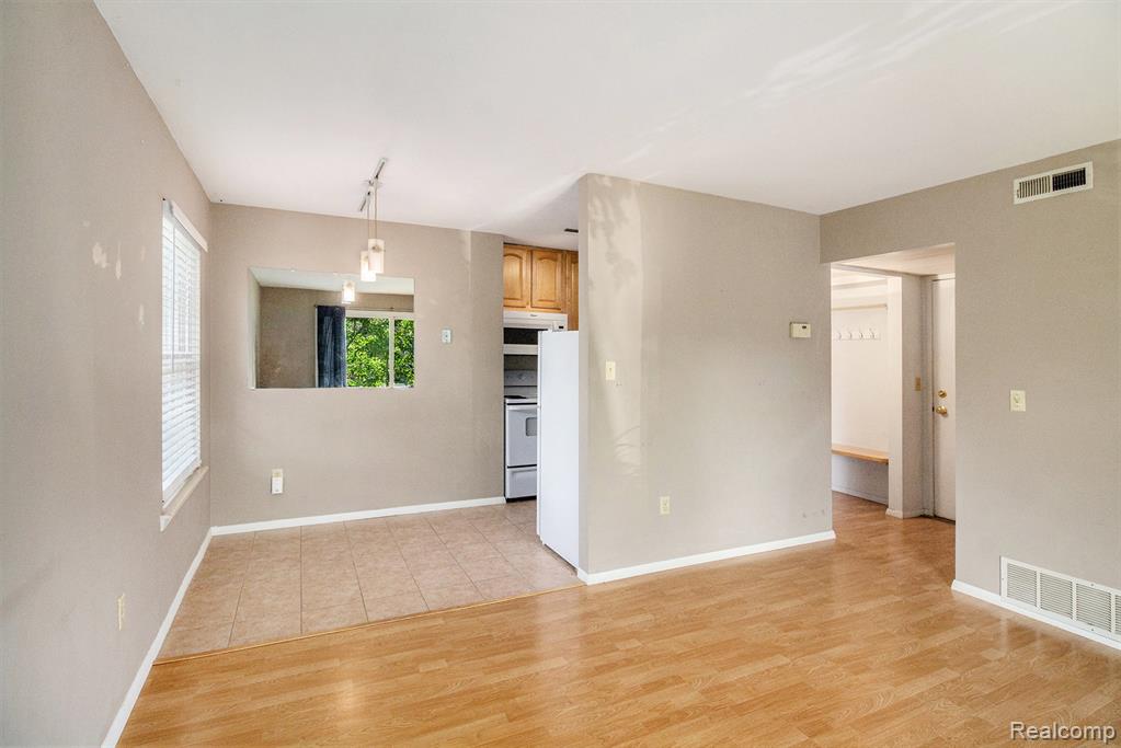 841 Bloomfield Village Boulevard, D, Auburn Hills, MI 48326 — Photo 4