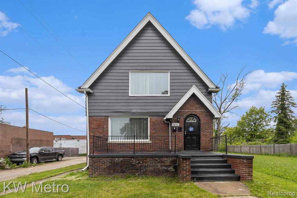 5025 Somerset Avenue, Detroit, MI 48224 — front exterior