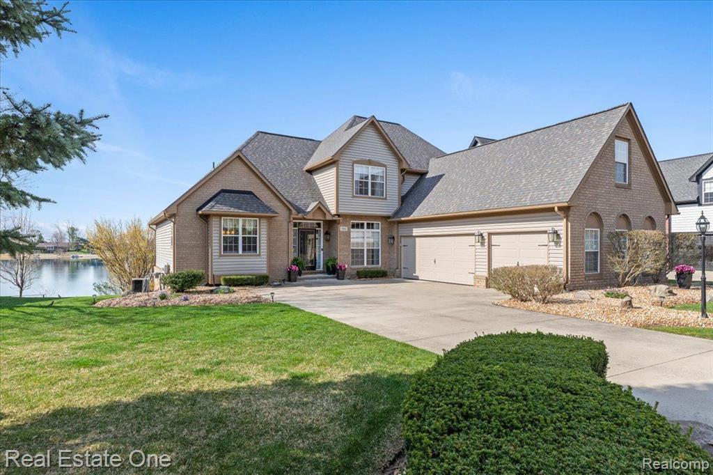 566 BAY POINTE Drive, Oxford, MI 48371 — Photo 6