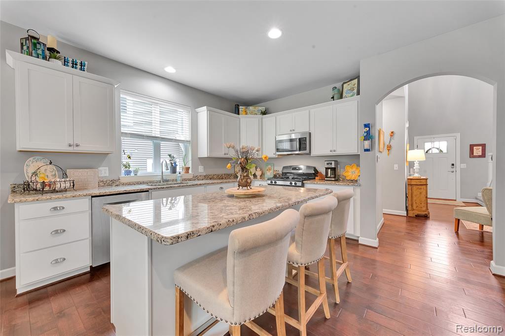 521 Heritage Ridge Drive, Milford, MI 48381 — Photo 12