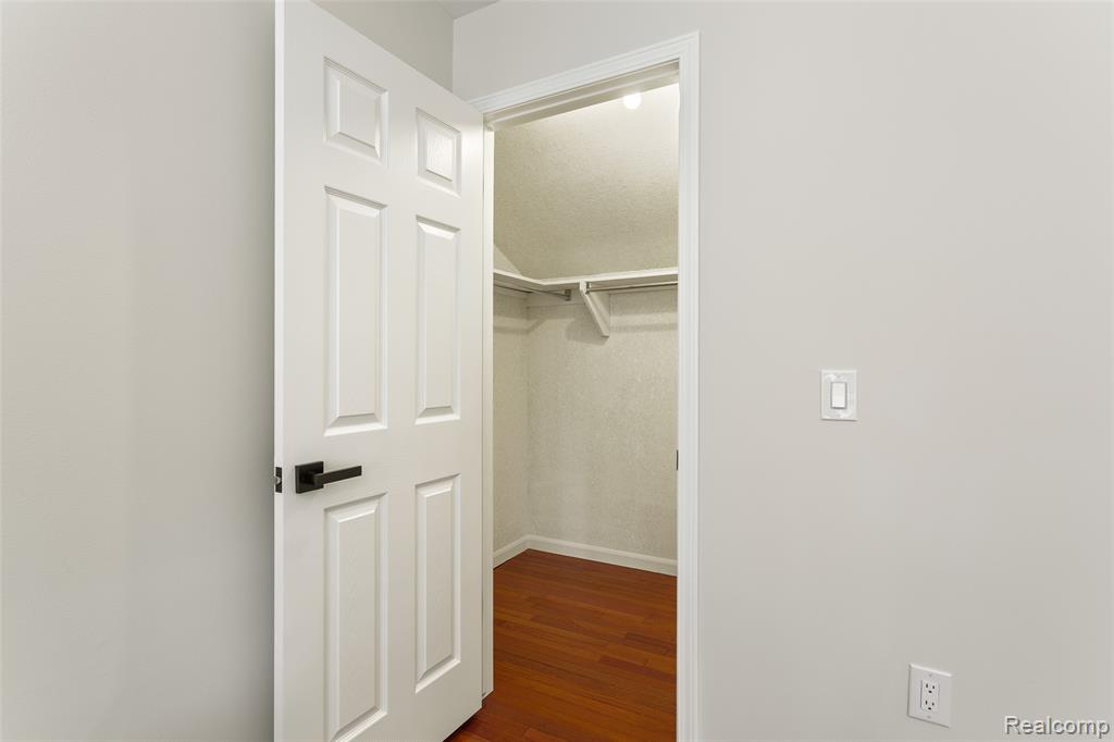 6890 Duchess Court, Troy, MI 48098 — Photo 29