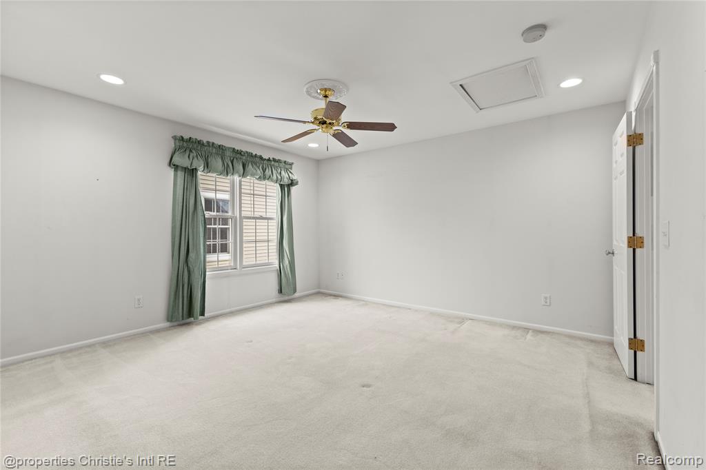 6166 Natures Cove, Grand Blanc, MI 48439 — Photo 21